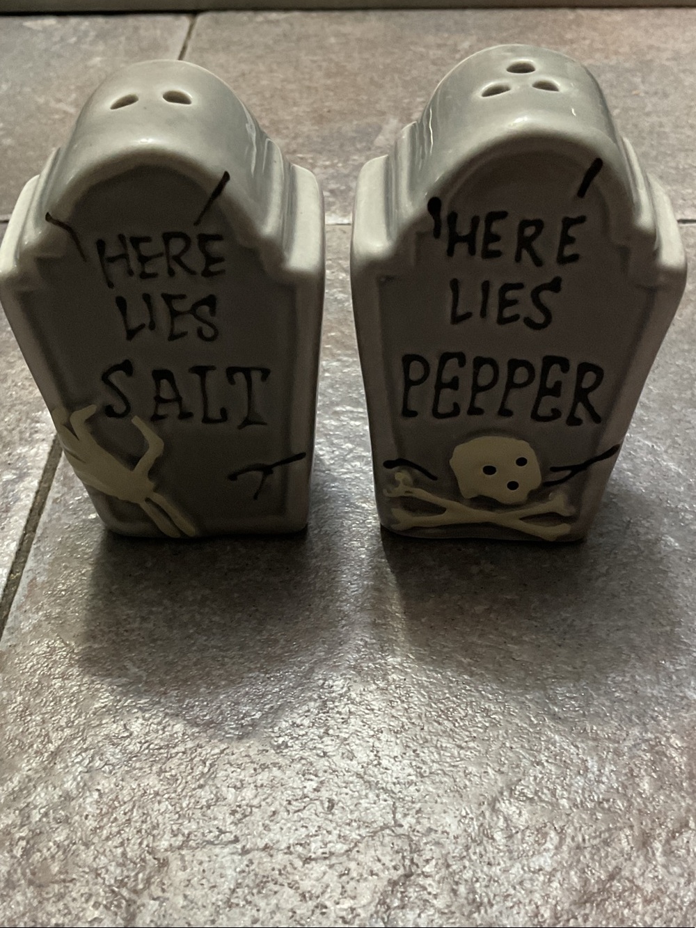 Cracker Barrel Gray Tombstone Salt & Pepper Shakers